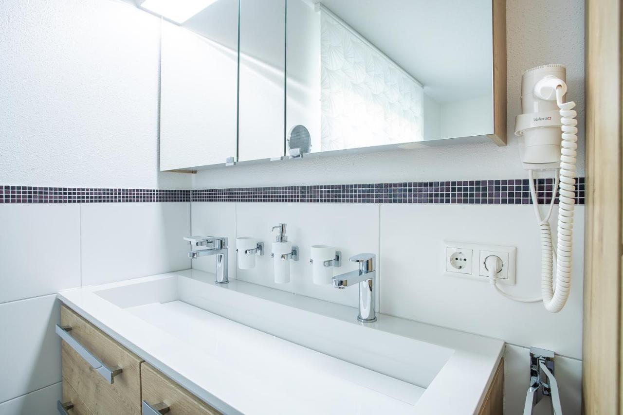 H21 - Modernes Ferienhaus 145Qm, 4Sz, Wellnessbereich Mit Sauna Und Dachterrasse Mit Panoramablick, Kuehlen Und Heizen Mit Geothermie Fügen Eksteriør bilde